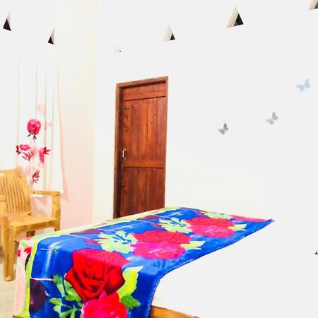 House Of Ahasna Bed & Breakfast Katunayaka Екстериор снимка