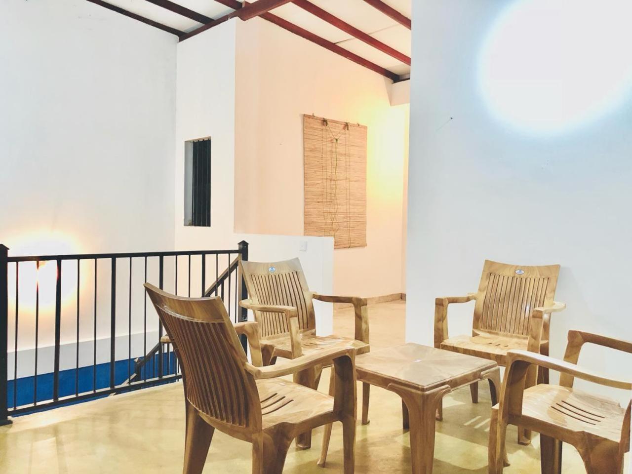 House Of Ahasna Bed & Breakfast Katunayaka Екстериор снимка