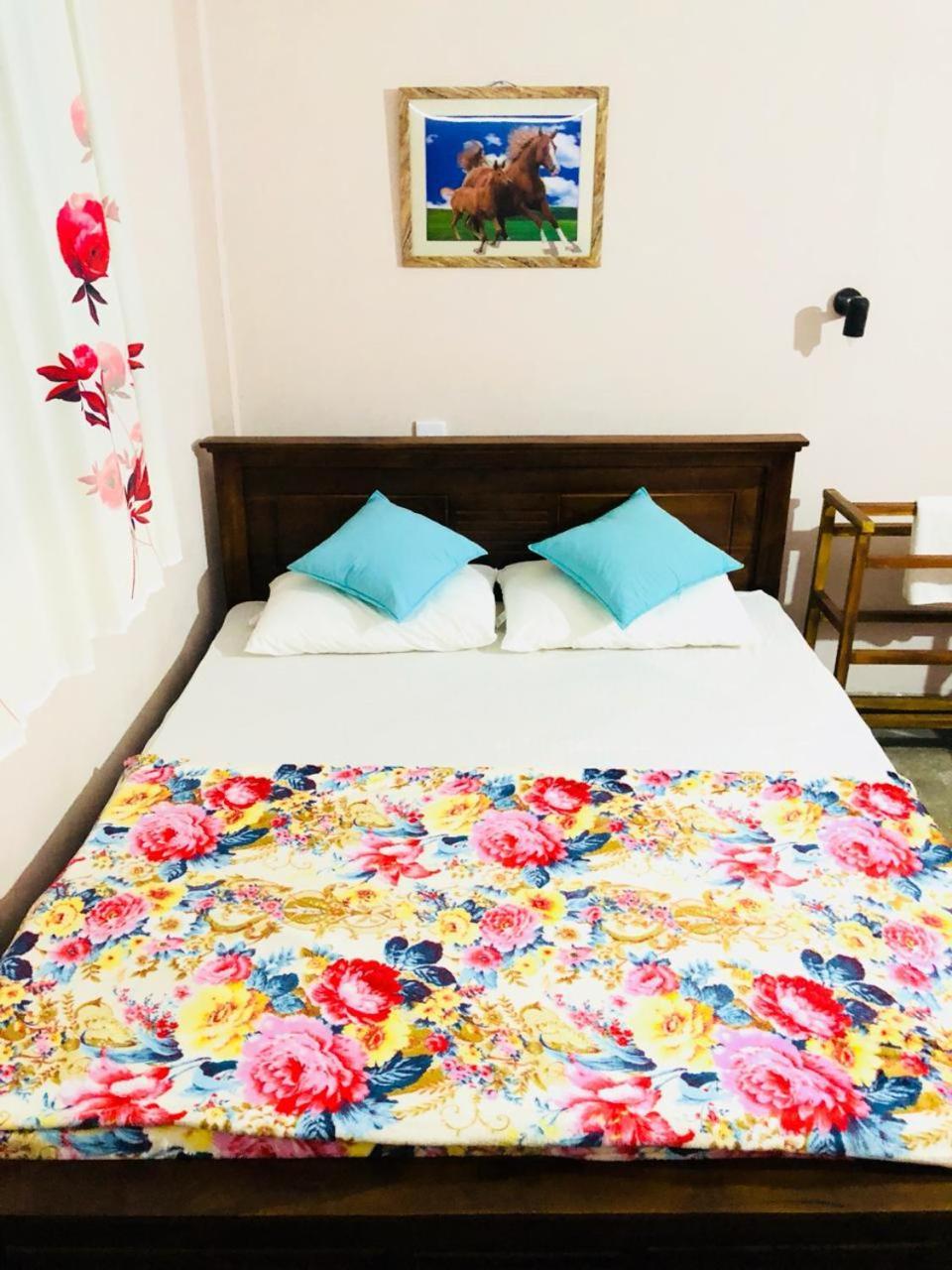 House Of Ahasna Bed & Breakfast Katunayaka Екстериор снимка
